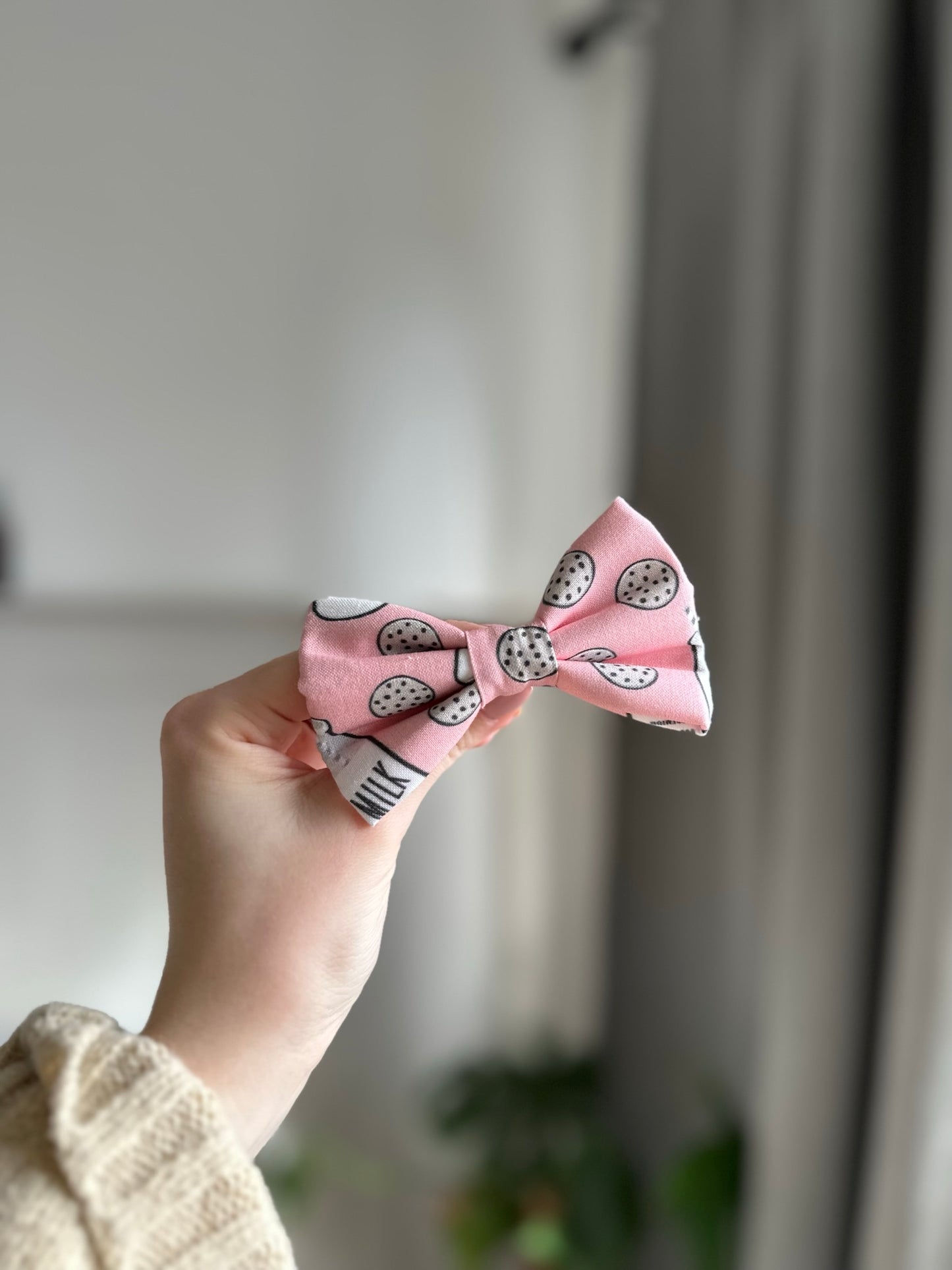 Milk & Cookies | Handmade Bow Tie