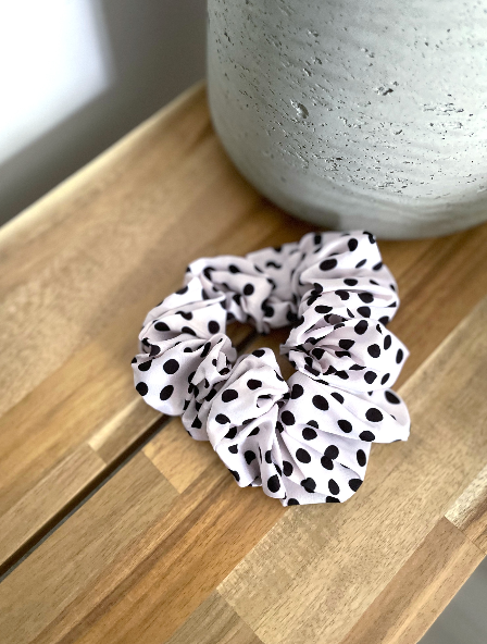 Pepper | Scrunchie